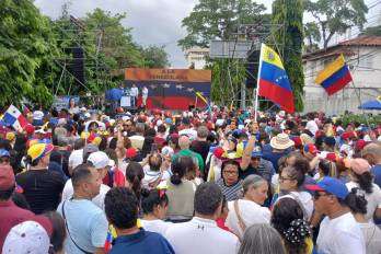 María Corina Machado se reúne con los venezolanos en Panamá
