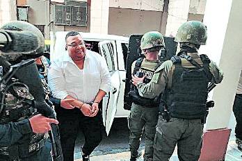 Imputan cargos al exalcalde Lee; Contraloría entrega nuevas auditorías
