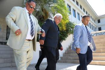 El abogado defensor Alejandro Pérez se mostró confiado al salir de la audiencia, manifestando es el fin de un “capítulo oscuro”.