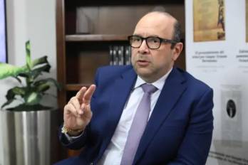 “El interés de la institución debe estar siempre por encima de cualquier aspiración individual”, sostuvo el funcionario en su comunicado.