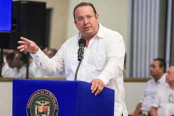 El director general del IMA, Nilo Murillo Robles, aclaró que el posible cambio no afectará el precio de las cajas navideñas.