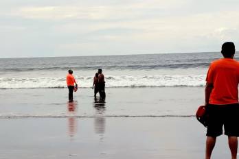 Las autoridades instan a la población a seguir las recomendaciones de los guardavidas.
