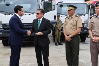La donación fue entregada por el embajador estadounidense en Panamá, Kevin Cabrera, al ministro de Seguridad, Frank Ábrego.