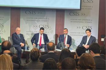 Ruiz-Hernández participo en un panel realizado en la ciudad de Washington, D. C.
