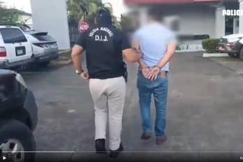 Momento de la captura de uno de los aprehendidos.