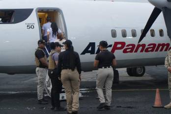 En este grupo un total de 25 hombres y 5 mujeres fueron por deportados por la violación a las normas administrativas.