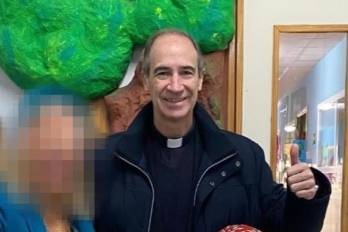 El sacerdote, en libertad provisional, tiene prohibido acercarse a menores y al colegio.