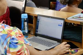 La institución señaló que realiza esfuerzos permanentes para asegurar que cada estudiante cuente con su docente.