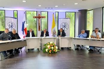 Los obispos pidieron a los docentes que regresen a las aulas porque están afectando a la niñez, especialmente a la de los sectores más humildes.