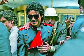 La cinta introduce a Hollywood a Jaafar Jackson, hijo de Jermaine Jackson, quien interpreta a su tío.