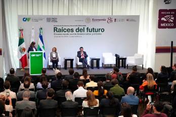 CAF reúne en México a líderes y tomadores de decisiones para analizar los retos de la región ante la baja productividad y la alta informalidad, factores que limitan el desarrollo inclusivo.