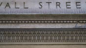 Wall Street se mantiene alerta a las próximas decisiones de la Fed sobre los tipos de interés.