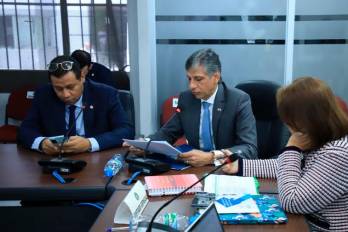 El viceministro de Obras Públicas, Iván De Ycaza, explicó ante la comisión que la intervención contempla la revisión y saneamiento de terrenos a lo largo del trazado, como paso previo indispensable antes de avanzar con los trabajos de construcción.