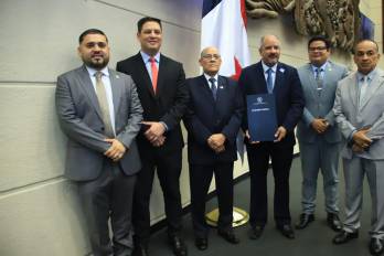 El nombramiento del nuevo subcontralor obtuvo 46 votos a favor.