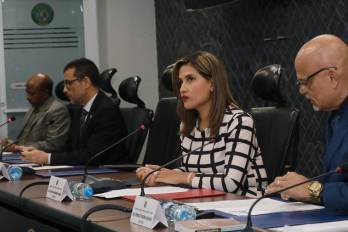 Ya se remitió una nota formal para que la funcionaria acuda la próxima semana al recinto legislativo.