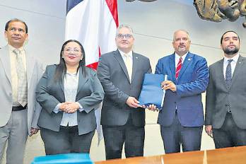 Reforma a la carrera administrativa llega a la Asamblea Nacional