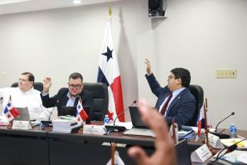Asamblea aprueba fondos millonarios entre críticas.