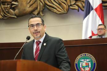 El procurador de la Nación, Luis Gómez, durante la presentación de los proyectos de ley en la Asamblea Nacional.
