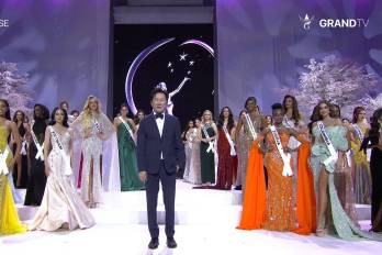 Nawat Itsaragrisil se disculpó públicamente durante la gala de presentación de las participantes de Miss Universo 2025.