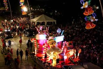 Según la Alcaldía, el desfile de Navidad 2024 tendrá un ahorro de más de 4 millones y medio de dólares.