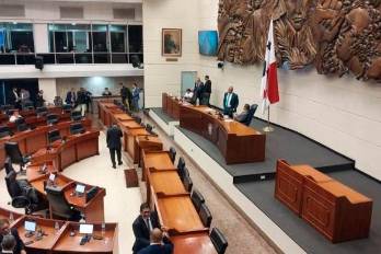 La segunda vicepresidenta de la Asamblea, Corina Cano dijo desconocer que el por qué los diputados principales tampoco estén habilitando a sus suplentes.