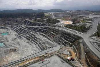 First Quantum extrae cobre en Donoso, provincia de Colón, en Panamá.