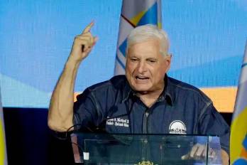 El expresidente cuestiona desde Colombia las reformas al Código Electoral que discute la Asamblea Nacional.