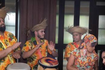 Comparsas panameñas aseguran que desde hace dos años no son incluidas en los carnavales oficiales, mientras se prioriza la contratación de artistas extranjeros.