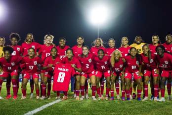 La selección femenina de Panamá previo a su duelo amistoso frente a México.