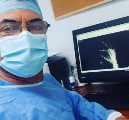 Royo se especializó de ortopedia. Sus actuales laborales la ejercía en la policlínica Dr. Blas Daniel Gómez Chetro, de la CSS, en el distrito de Arraiján, Panamá Oeste.