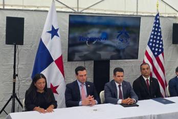 Autoridades panameñas y estadounidenses inauguran academia de alta tecnología en la periferia de Tocumen.