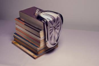 Decodificando valores: la relatividad del tiempo