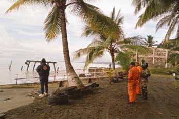 El Sistema Nacional de Protección Civil se ha mantenido en vigilancia ante la amenaza de tsunami.