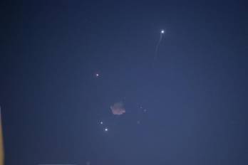 Catar anunció una defensa exitosa contra ataques con cohetes en su territorio. Irán tomó represalias con ataques en países del Golfo tras las ofensivas militares conjuntas de Estados Unidos e Israel contra Irán el 28 de febrero.