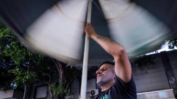 Si no podemos cambiar a la “aprovechadora” naturaleza humana, mi pregunta es ¿cómo yo puedo protegerme ante la ineficiencia o desmotivación de un empleado o profesional?