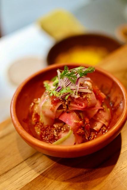 Ceviche de chayote y mamón chino.