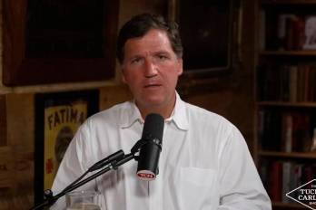 Video difundido en redes sociales del periodista Tucker Carlson.