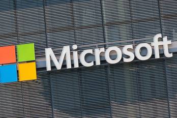 Las acciones de Microsoft subieron un 1,7% este lunes 10 de agosto, la compañía prepara lanzamiento de chip de IA.