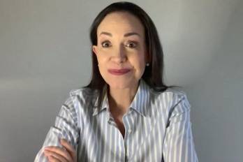 El presidente del Comité Nobel, Jørgen Watne Frydnes, conversó con Machado y mencionó que muchas personas arriesgaron su vida para que ella pudiera llegar a Europa.