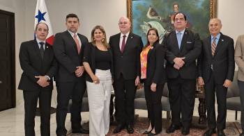 El panel se llevó a cabo en el salón Simón Bolívar de la Cancillería de la República.