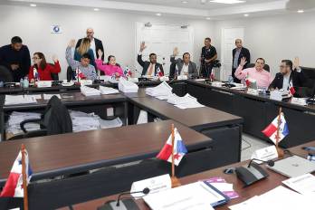 En medio de reproches, la Asamblea avala $30 millones a descentralización