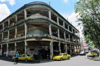 Ecos de un abandono histórico