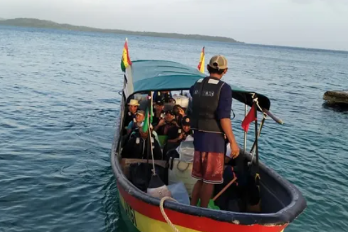 Guna Yala enfrenta fuertes vientos y marea alta, condiciones que llevaron a suspender el transporte marítimo y las actividades turísticas por razones de seguridad.