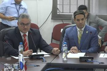 El ministro de la Presidencia, Juan Carlos Orillac, y su equipo de trabajo fueron los encargados de sustentar el traslado de la partida.