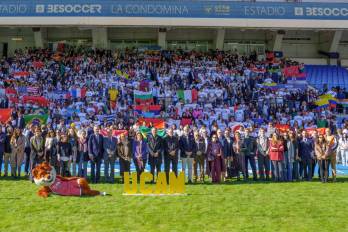 Acto de bienvenida a los alumnos internacionales de la Universidad Católica San Antonio de Murcia del primer semestre del curso 2025-2026, celebrado en el Estadio La Condomina de Murcia.