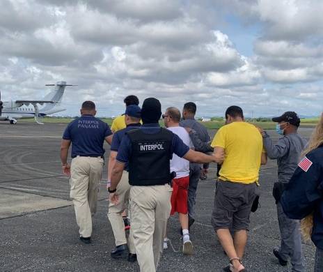 Interpol Panamá extradita a 26 extranjeros y aprehende a 25 por diversos delitos hasta agosto de 2023.