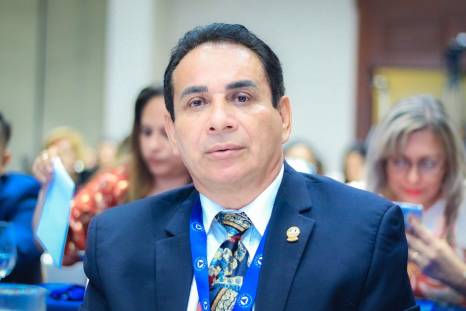 ‘El proyecto de plebiscito sobre el Parlacen es propaganda y taquilla’