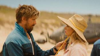 Gosling interpreta a un carismático Colt Seavers, doble de riesgo, quien se enfrenta una amenaza de muerte.