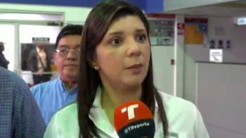 El ministro de Comercio, Julio Moltó, y la ministra de Trabajo, Jackeline Muñoz
