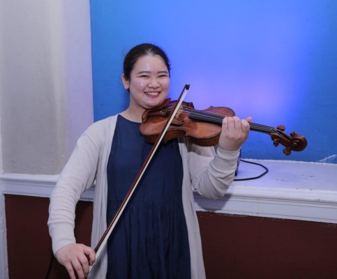 La violinista japonesa Hina Maeda.